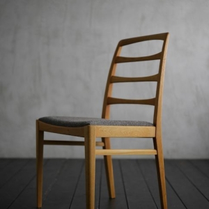 Деревянные стулья ручной работы