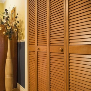 Деревянные шкафы и системы хранения